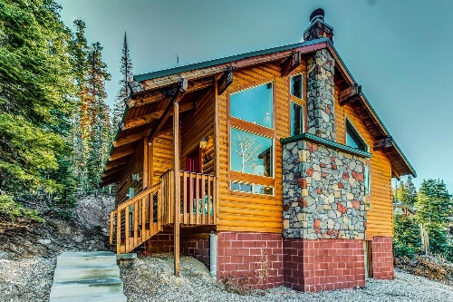 The Red Door Retreat image 2